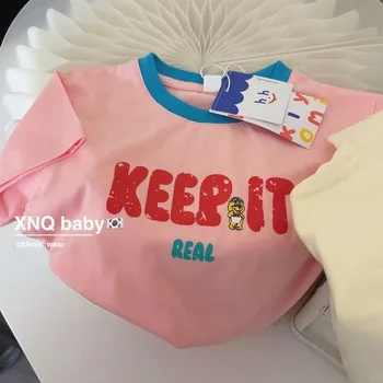 Корейская версия Футболки с печатными буквами для маленьких девочек, Летние Свободные Тонкие Модные детские футболки, костюм для малышей, розовые футболки с короткими рукавами